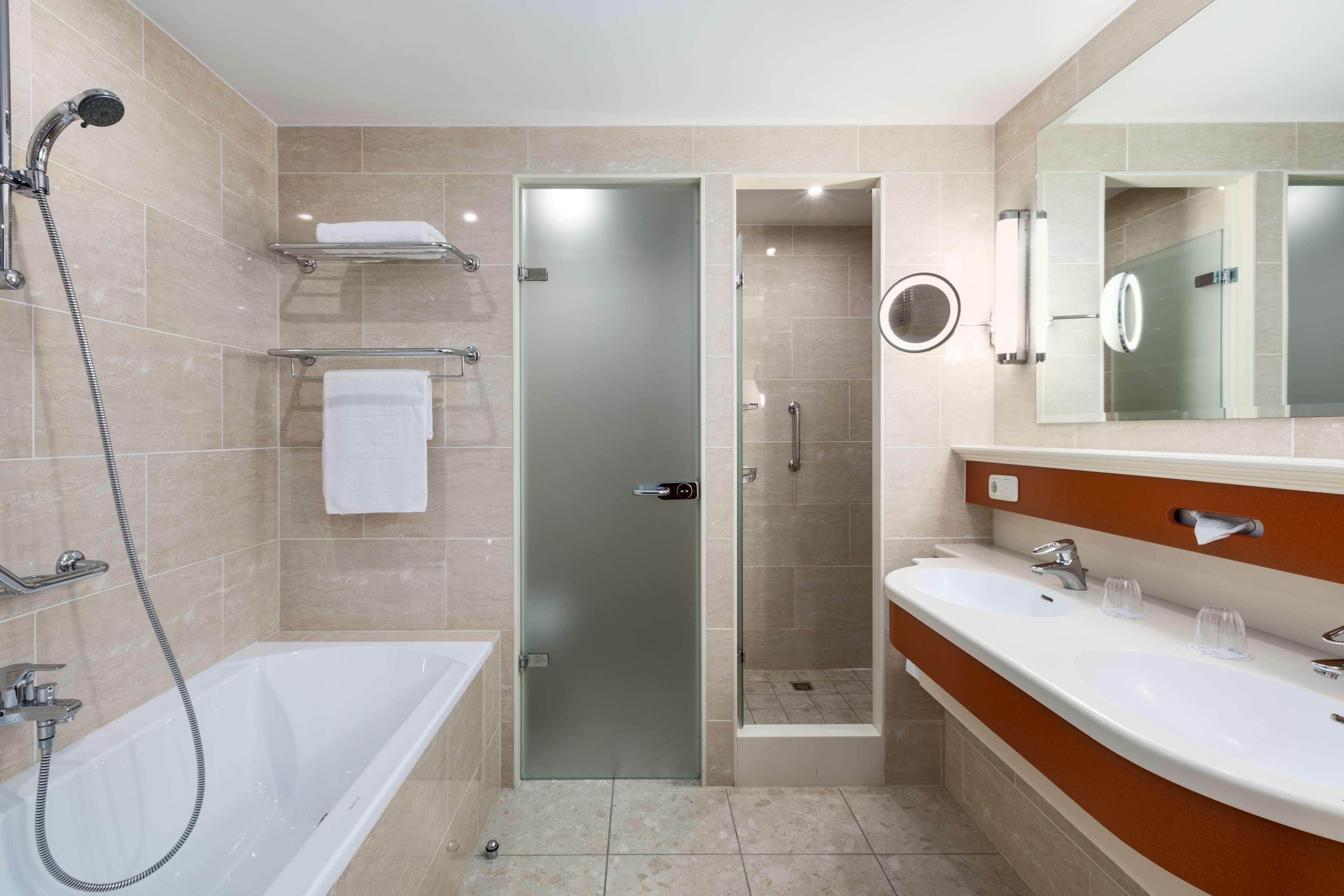 Nh Atlantic Hotel